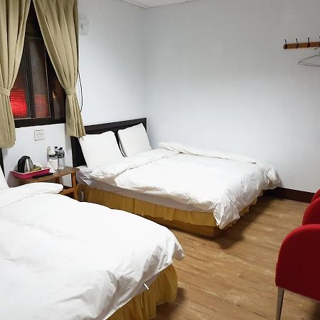 拉拉山周家渡假旅館 Hualing Exteriör bild